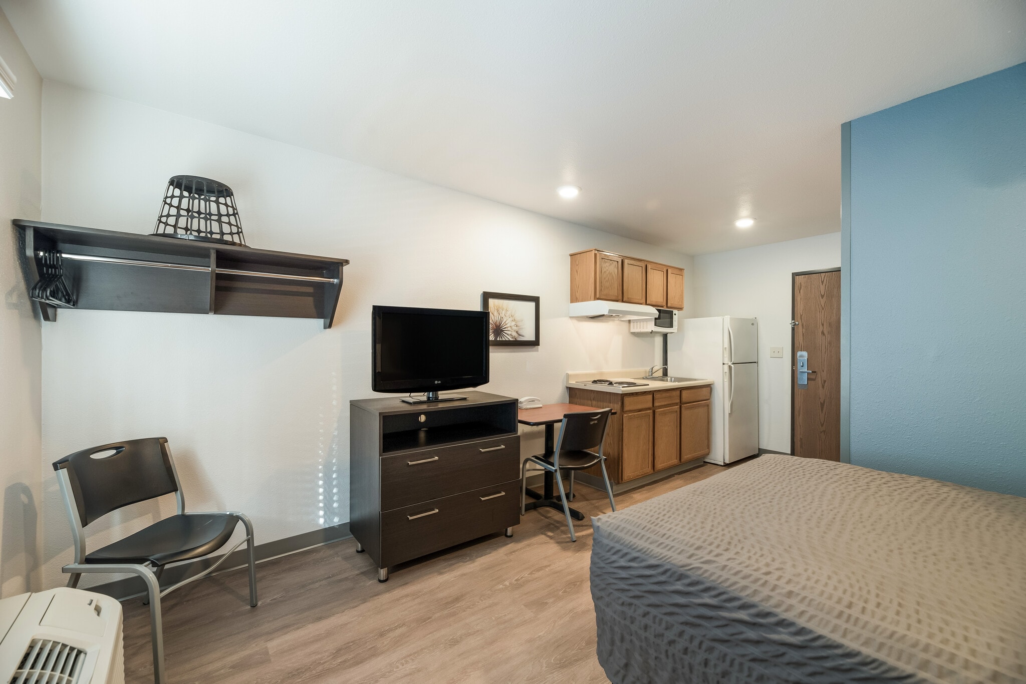 Building Photo - Furnished Studio-Ocala