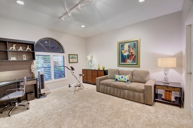 Building Photo - 2106 NW 60th Cir