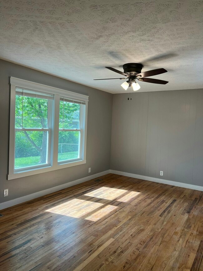 Building Photo - 2529 Ridge Ct