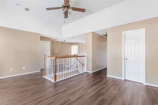 Building Photo - 16222 Rutley Cir