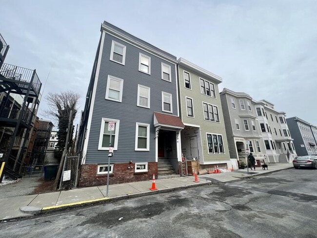 Building Photo - 41 Washburn St