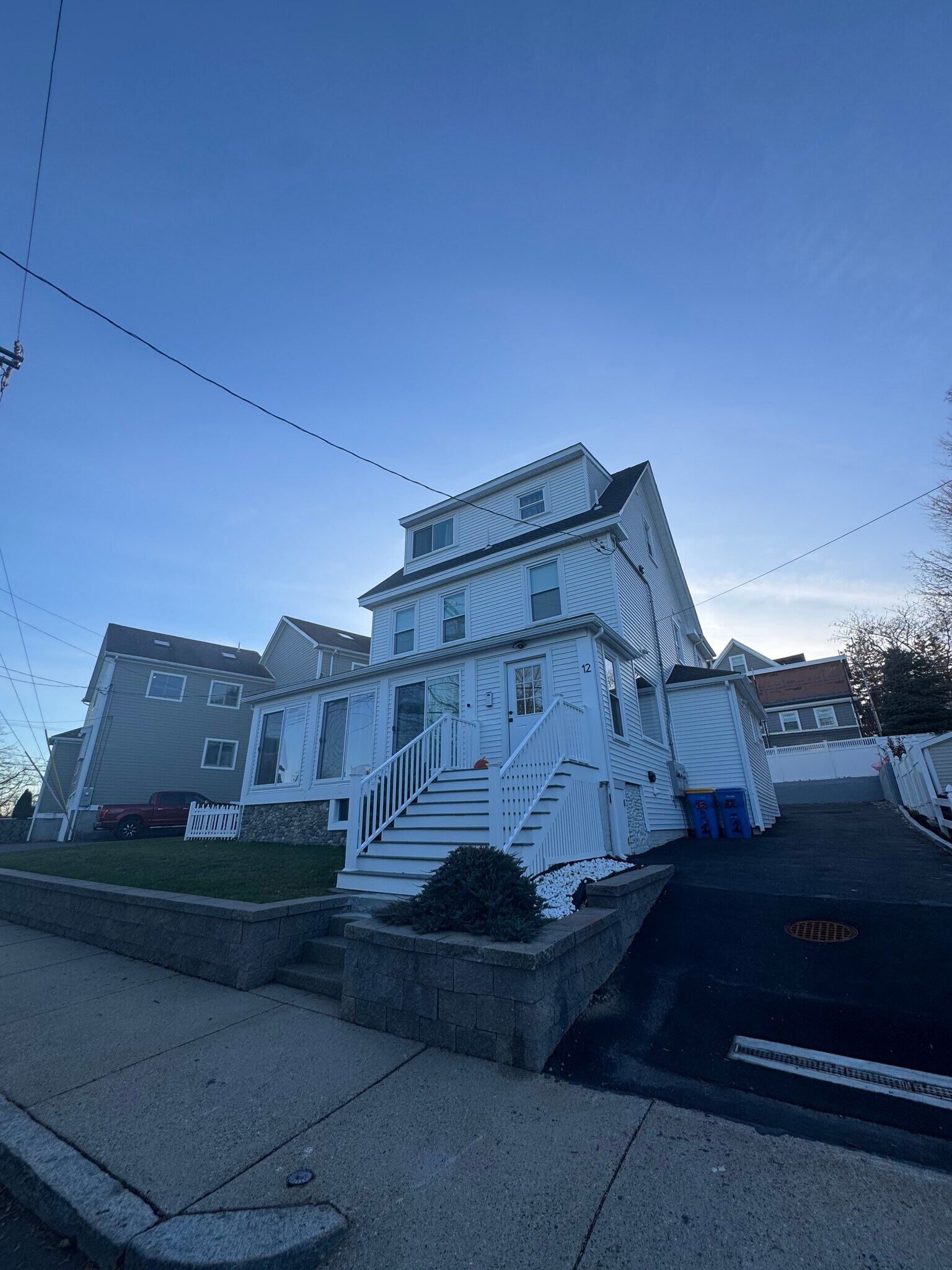 Building Photo - 12 Sewall Ave