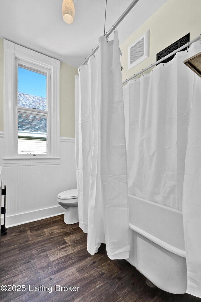 Building Photo - 1315 Highland Ave