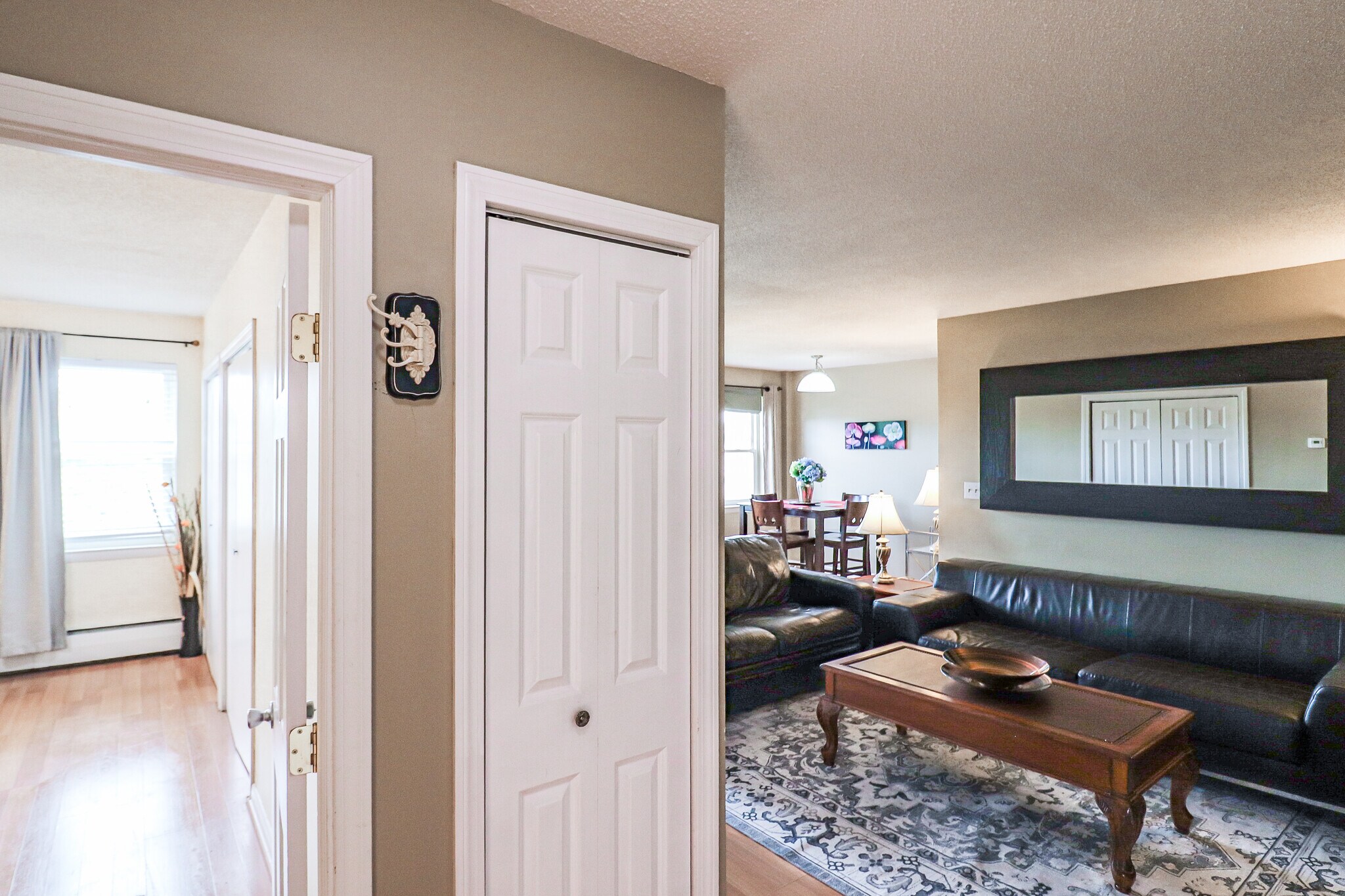 Building Photo - 40 Owen St