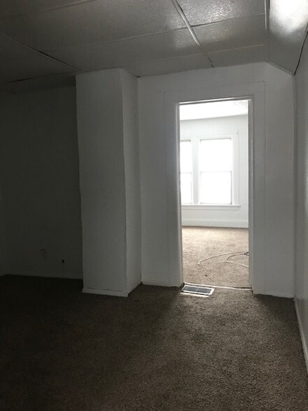 Building Photo - 1711 S Scott St