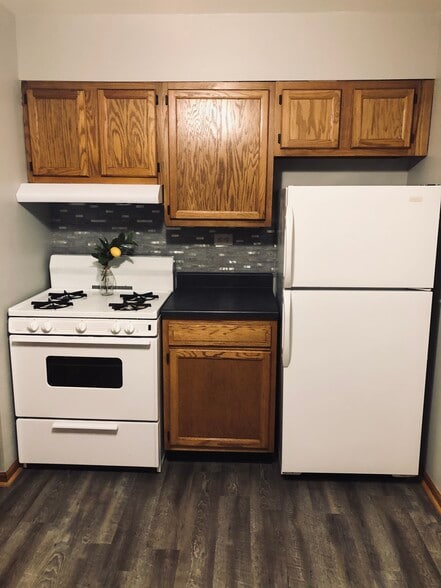 kitchen with new backsplash - 640 S Main St