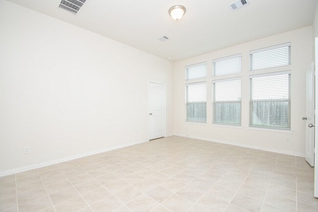 Building Photo - 6142 Thief River Fls Dr