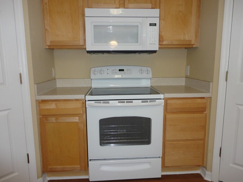 Building Photo - 2062 El Marra Dr