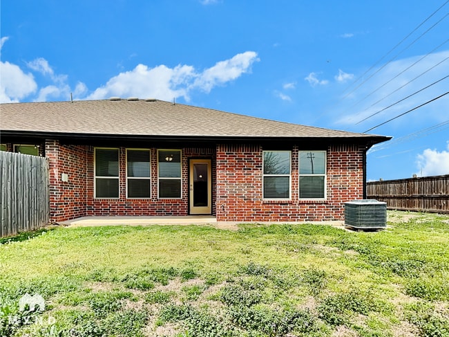 Building Photo - 1132 Merlin Dr