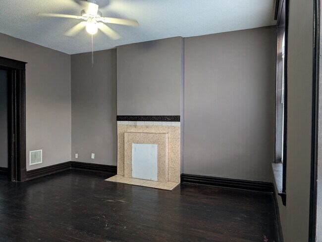 Building Photo - 3009 Osage St