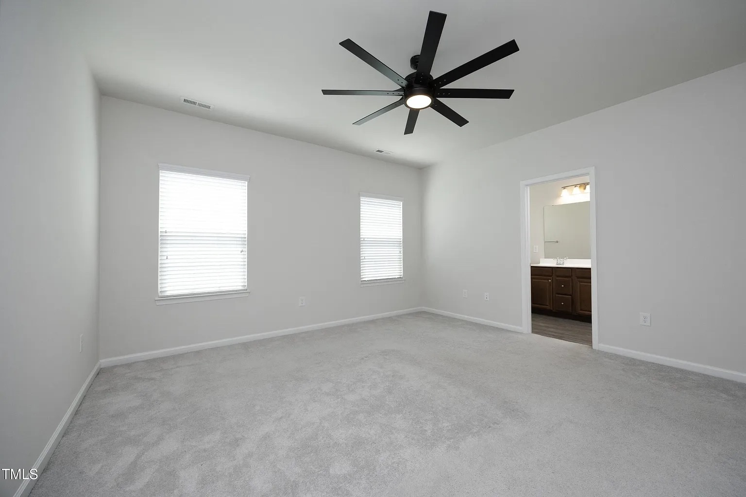 Building Photo - Room in Townhome on Excelsior Grand Ave