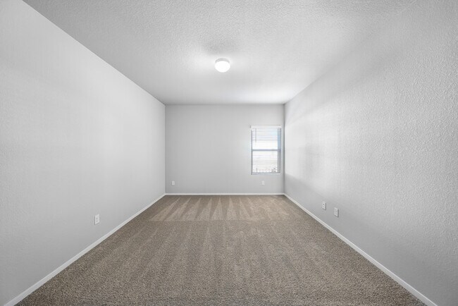 Building Photo - 311 Chesterfield Drive