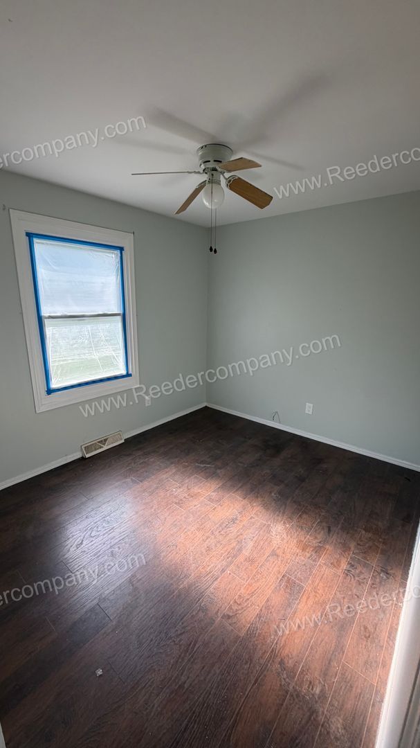 Building Photo - Newly updated 3 bedroom house