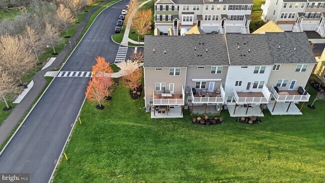 Building Photo - 1700 Beacon Ln