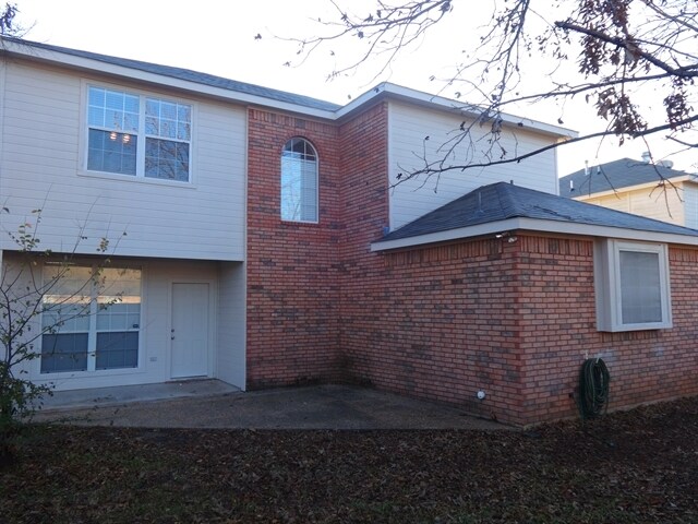 Building Photo - 2937 Timber Creek Trail