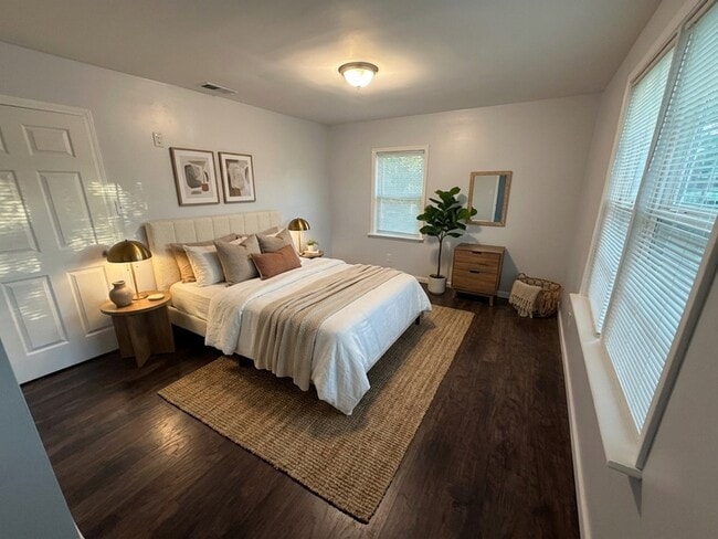 Building Photo - 1031 N Belvedere Blvd