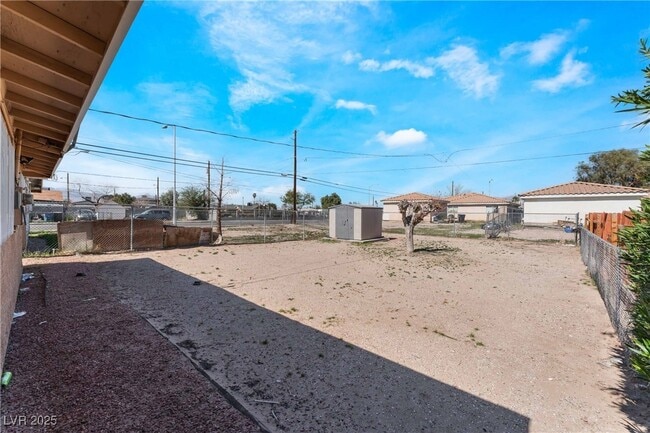 Building Photo - 1272 Lawry Ave