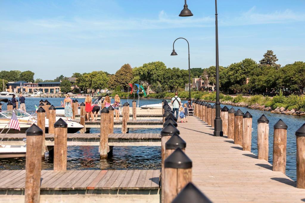 Enjoy all Lake Minnetonka activities. - 745 Rice St E