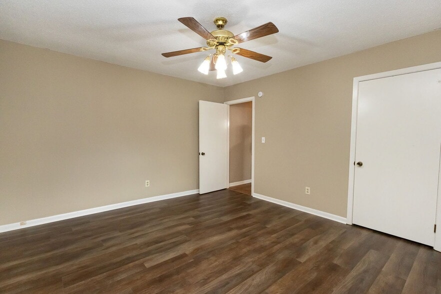 Building Photo - 3614 Missionaire Ave