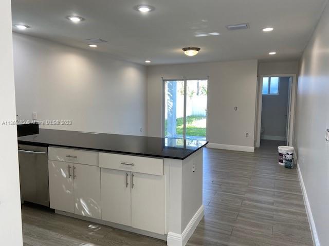 Building Photo - 177 E 16th St