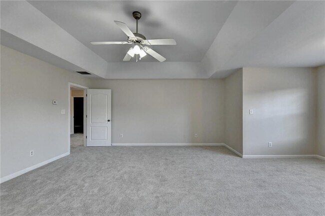 Building Photo - 522 Suwanee Oaks Dr NE