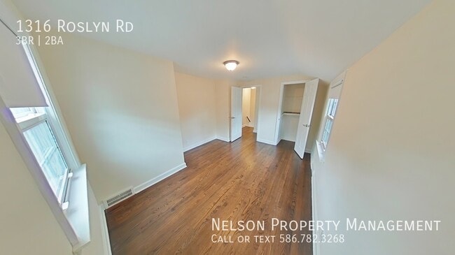 Building Photo - 1316 Roslyn Rd