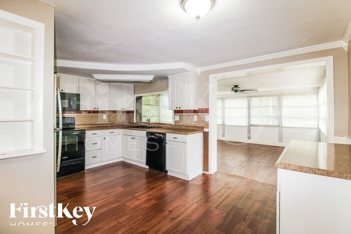 Building Photo - 4125 Woodsville Dr