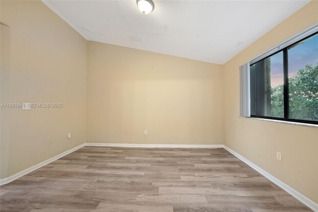 Building Photo - 3208 San Remo Cir