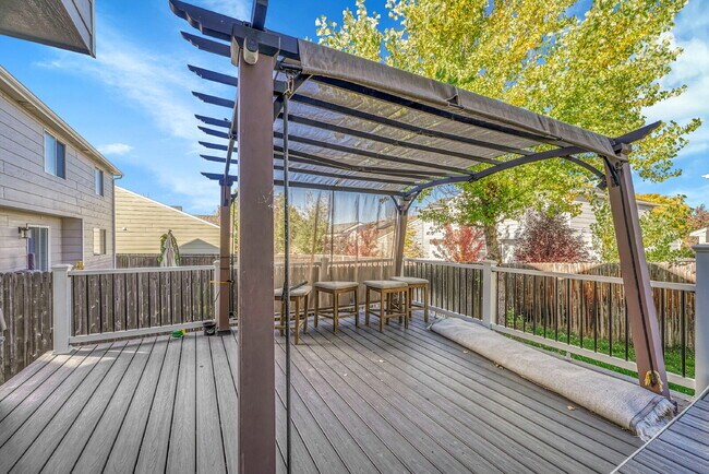 Building Photo - $3,250.00 - 5 Bed, 3.5 Bath Home in Aurora with in unit Laundry and Fenced in Yard!