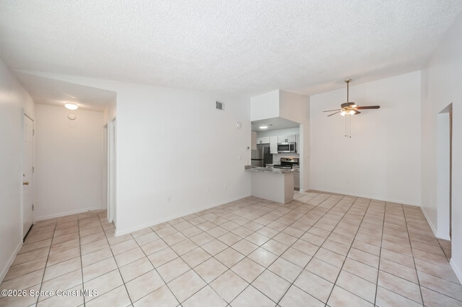 Building Photo - 422 Thor Ave SE