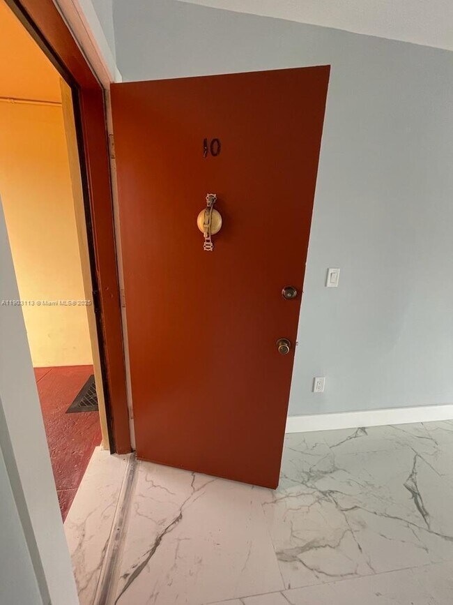 Building Photo - 47 NW 47th Ave