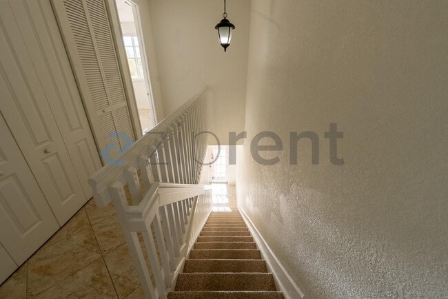 Building Photo - 708 SW 147th Ave