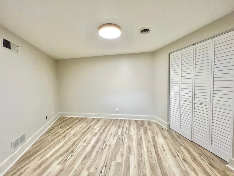 Bedroom - 456 Bingaman St