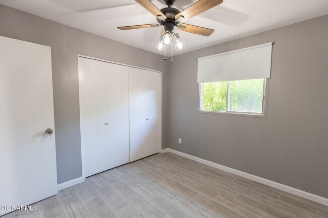 Building Photo - 1224 E Campus Dr