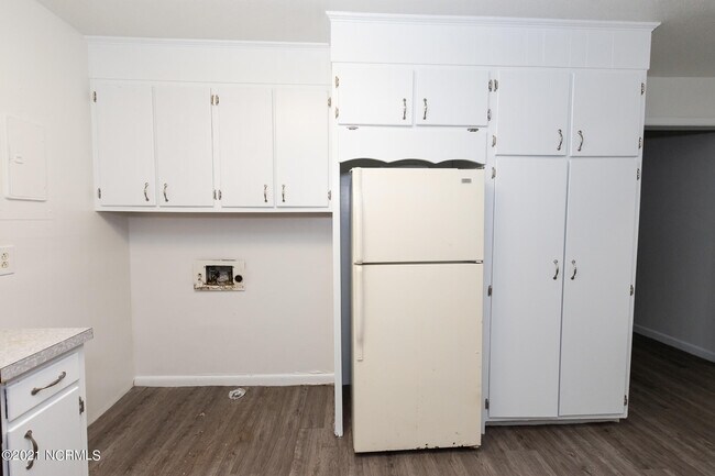 Building Photo - 318 Richlands Ave