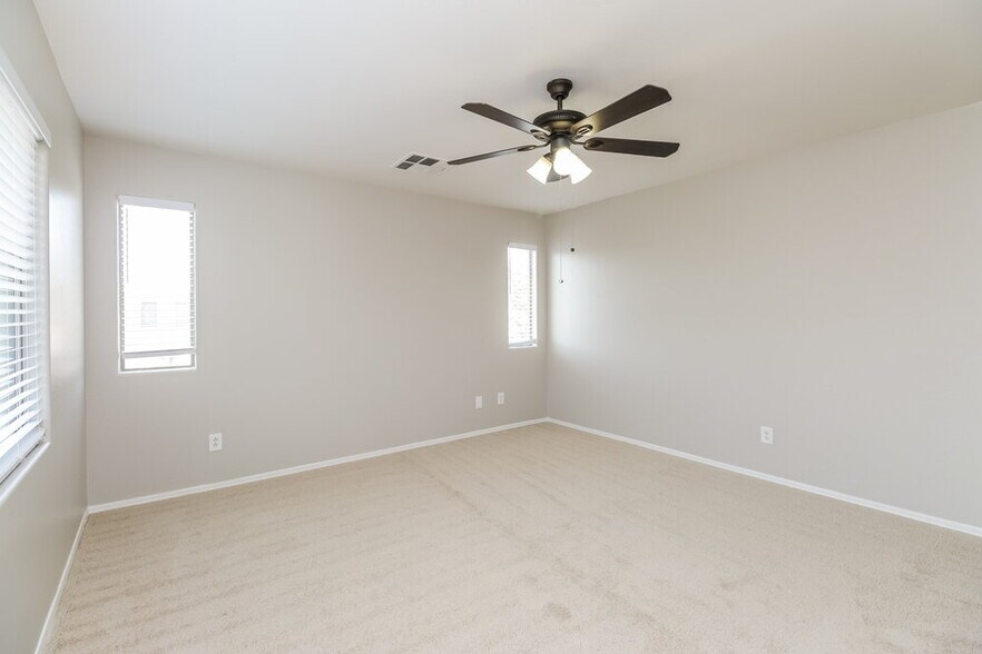 Building Photo - 2918 S Anderson Ln