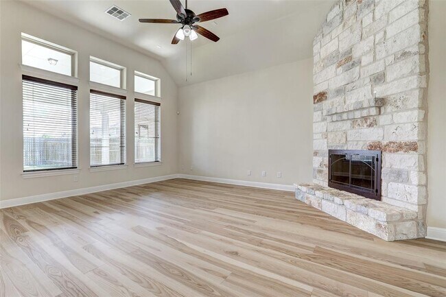 Building Photo - 2416 Millbrook Loop