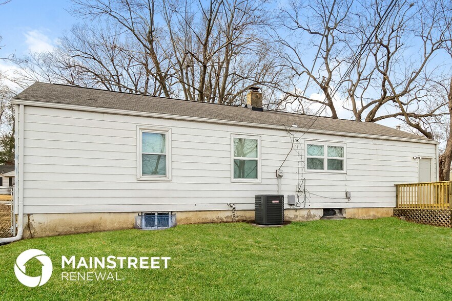 Building Photo - 11805 E Lawndale Ave