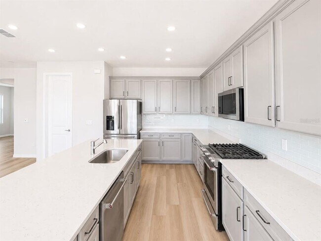 Building Photo - 5806 Fabry St