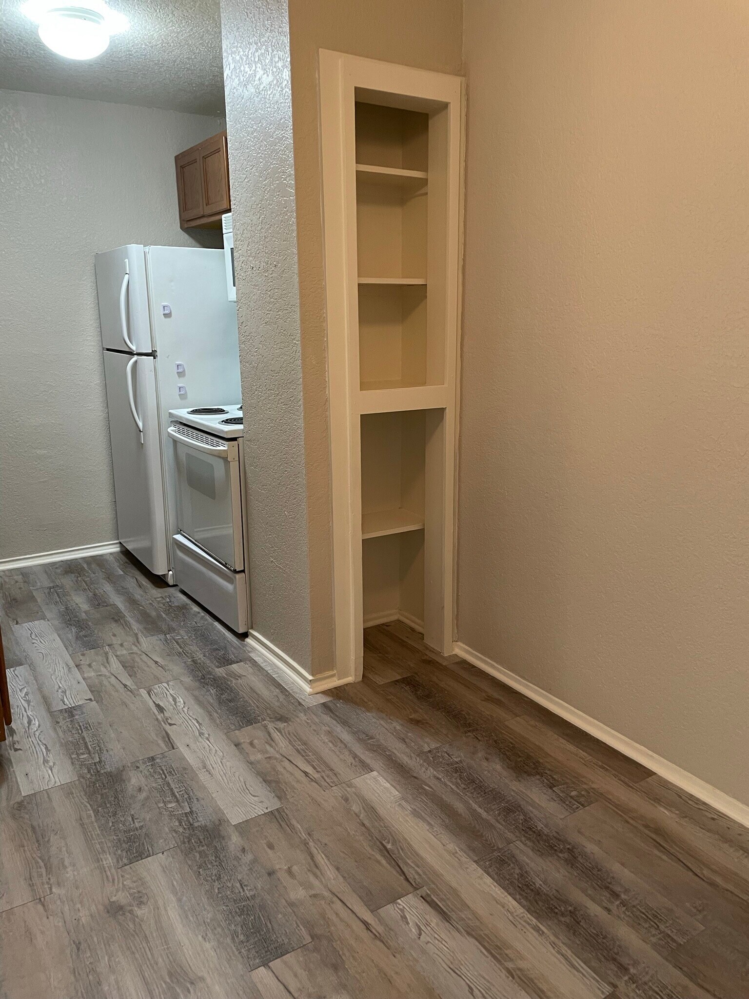 Building Photo - 10910 Baltic Dr