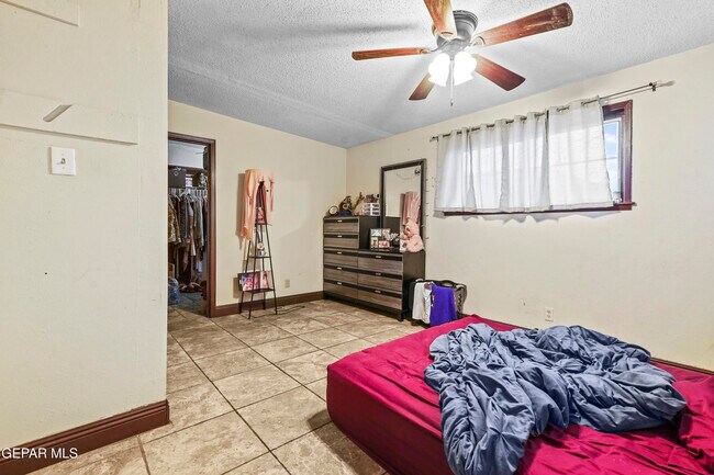 Building Photo - 5113 Jerry Dr