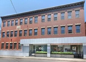 Building Photo - 100 Pearl St