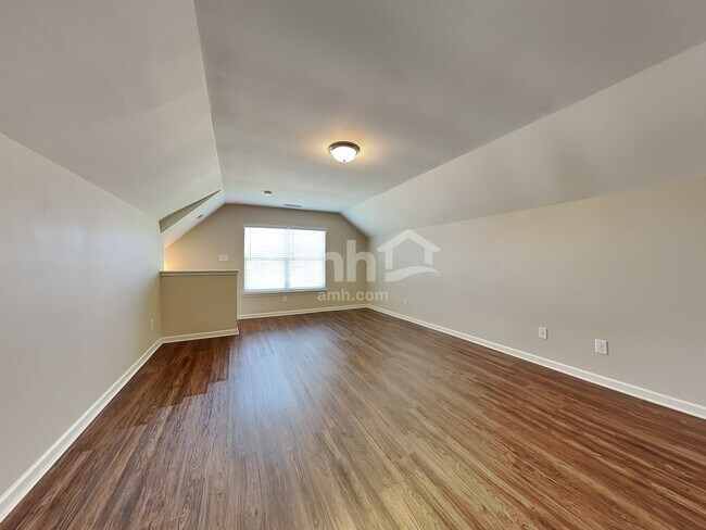Building Photo - 105 Habersham Ct