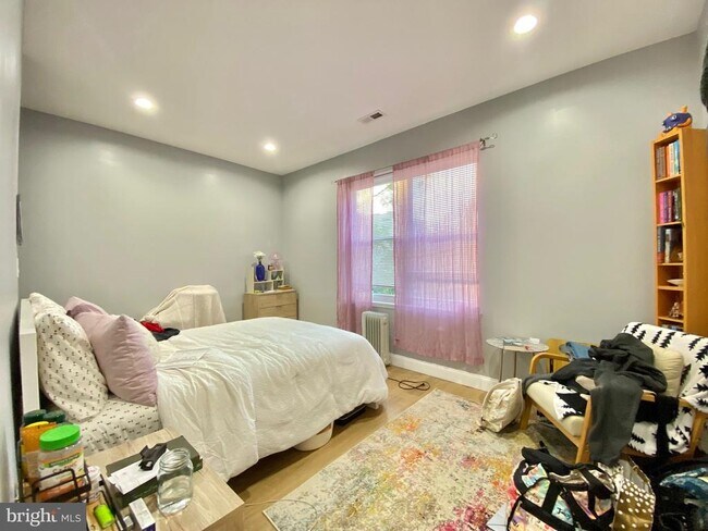 Building Photo - 1932 N 8th St