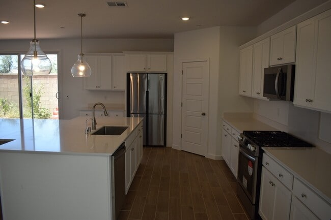 Building Photo - 1184 Atlantica Dr S