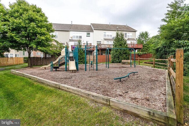 Building Photo - 6485 Sutcliffe Dr