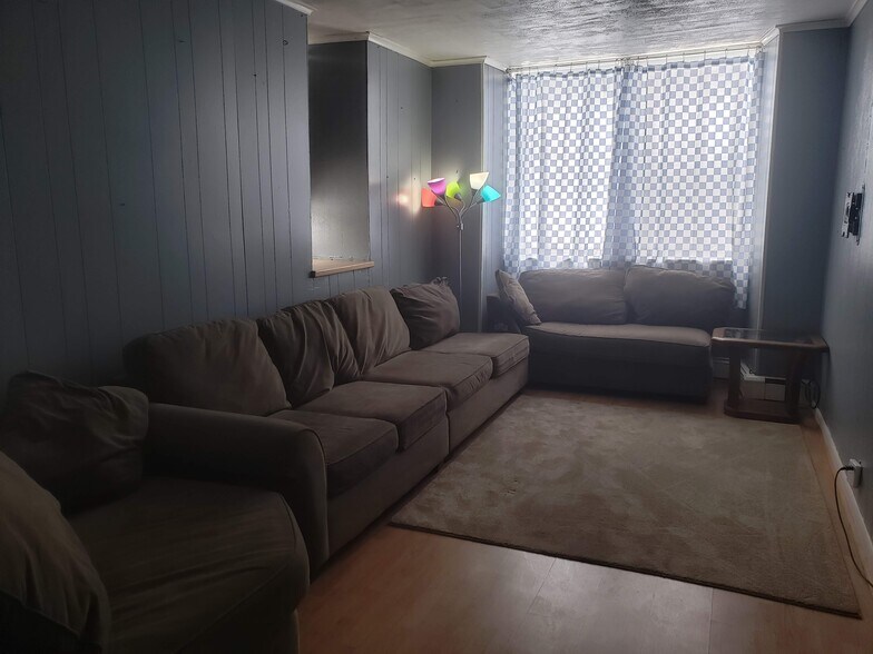 Building Photo - 4631 Highway 57