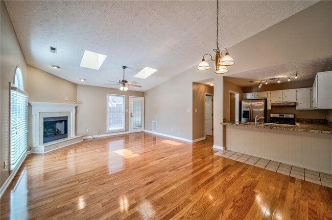 Building Photo - 215 Arbor Wy