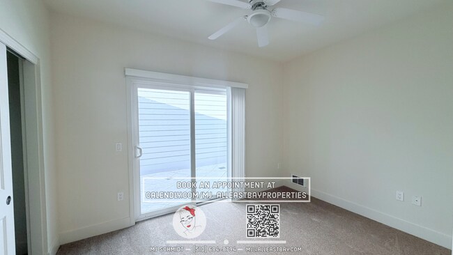 Building Photo - Beautiful two-story residence with 2 bedrooms, 2 bathrooms and balcony with views of the city loc...