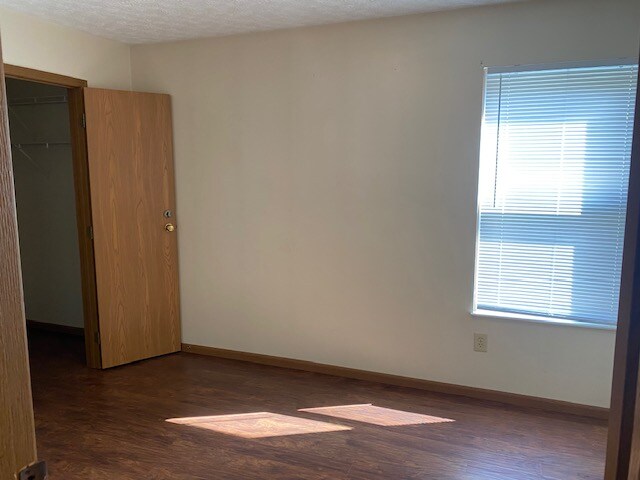 Building Photo - 3580 Frenchpark Dr